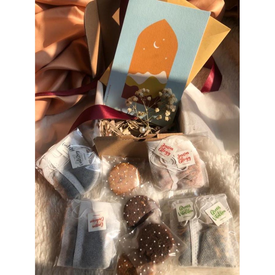 

Jual Paket Teh Premium|Gift Set By Thee In You Teh