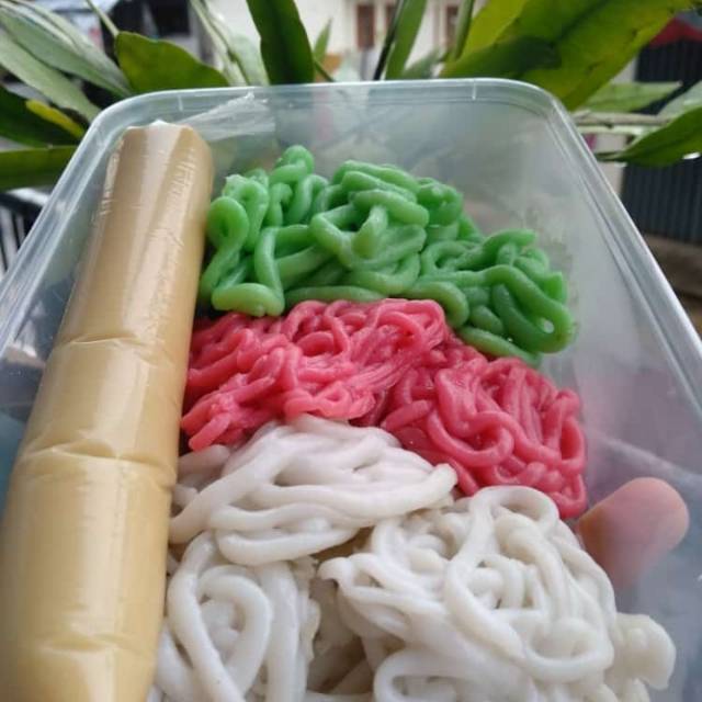 

Putu mayang