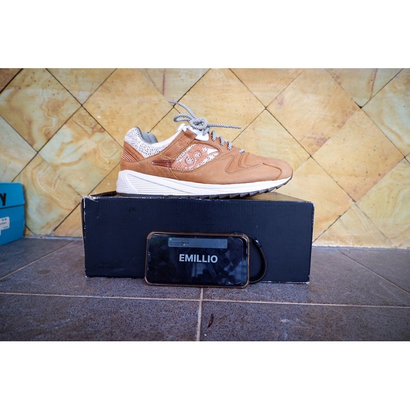 Saucony Grid 8000 “Ramen”