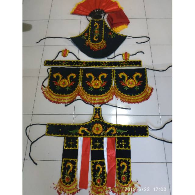 Kostum gandrung banyuwangi (basahan)