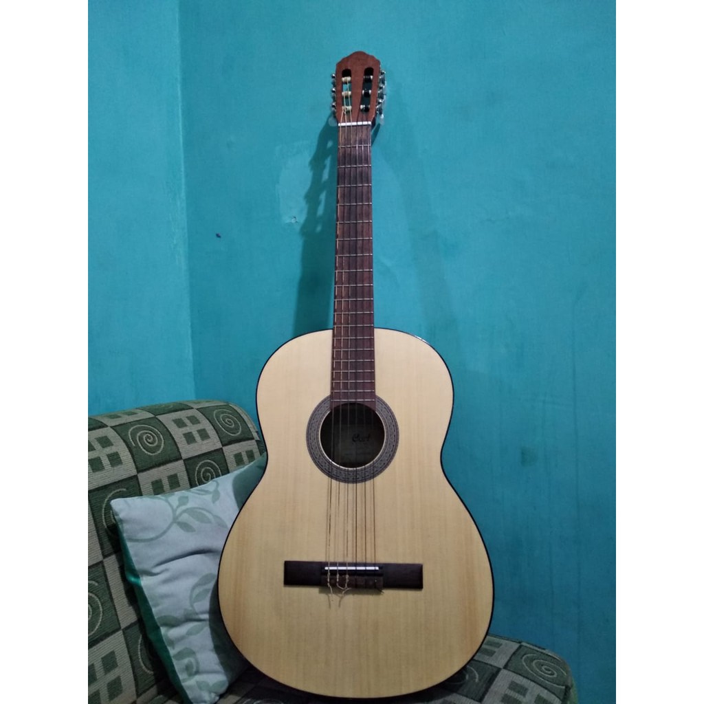 gitar cort akustik