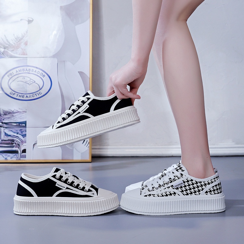 VDL SEPATU SNEAKERS WANITA KANVAS KOREA MODEL TERBARU SNEAKERS HITAM DAN PUTIH TERBARU