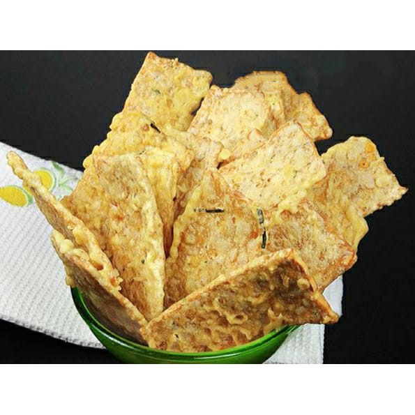 

Keripik Tempe Sagu 100 gr Kripik Tempe Sagu Extra Daun Jeruk Cemilan Snack Makanan Ringan Terlaris