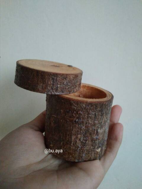 BC10 Tempat cincin kayu rustic Wood log