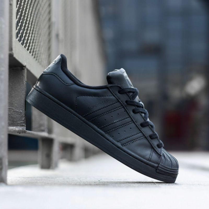 adidas superstar full black