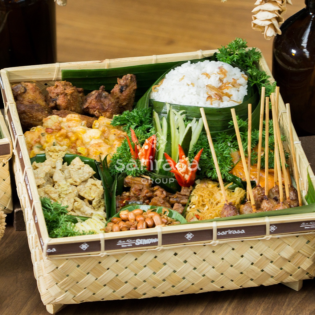 

Foodiesia - Sate Khas Senayan Hantaran Nasi Uduk Besek