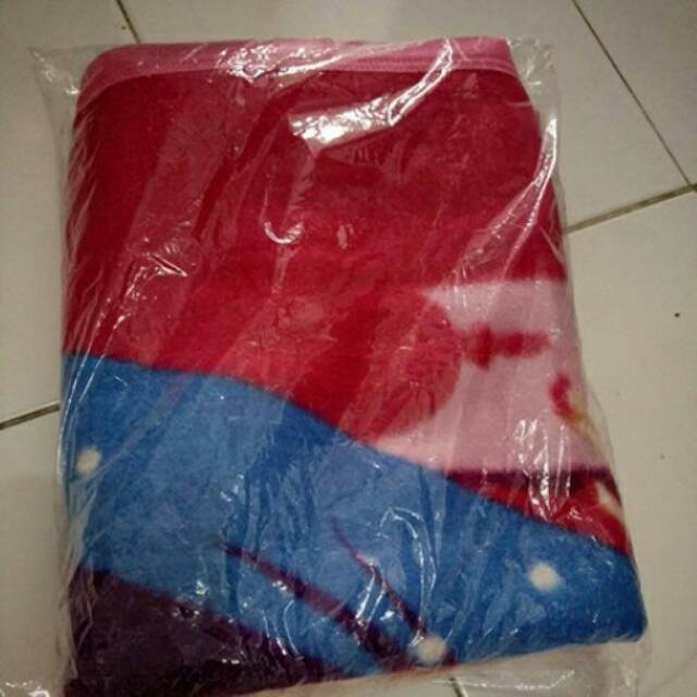 soldout Selimut Barbie