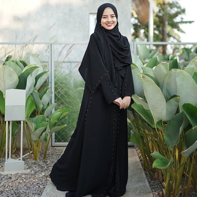 Abaya Pearl gerai aliyah