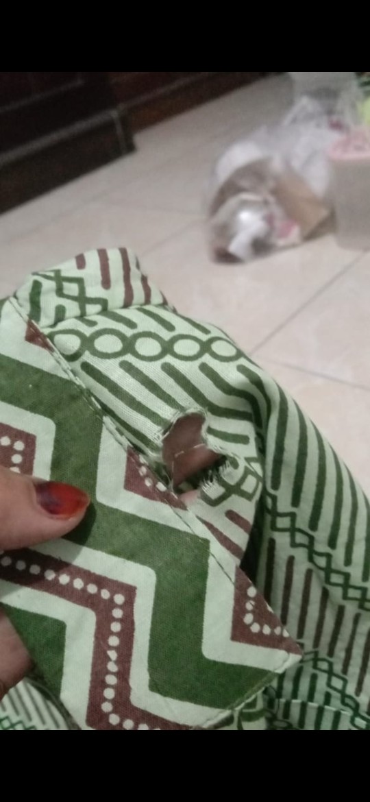 Batik Trusmi Hem Batik Pria Lengan Pendek Motif Parang Kecil