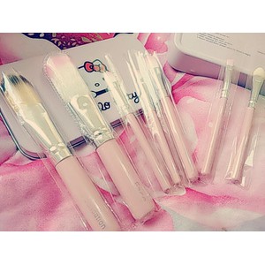 Hello Kitty Travel Make Up Brush Set (isi 7pcs /set + Box)