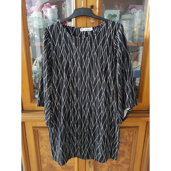 Preloved Tunic Hitam 3H Head Hand Heart