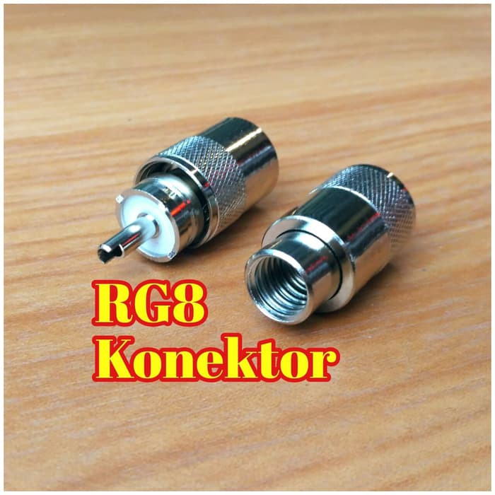 Konektor RG8