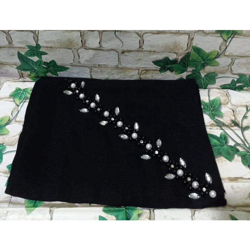 SEGIEMPAT PAYET BANDO BELLA/HIJAB BANDO MUTIARA/KERUDUNG PAYET BELLA SQUERE-Hitam