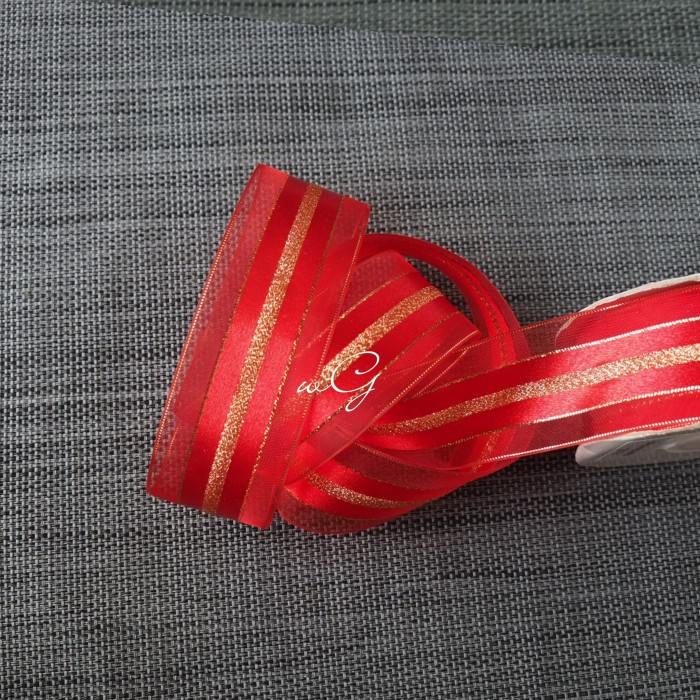 

Pita Organdi - Merah; Lebar 3.8 cm; Panjang 25 yard