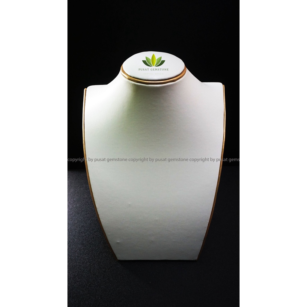 Manekin Pajangan Kalung Bahan Oscar