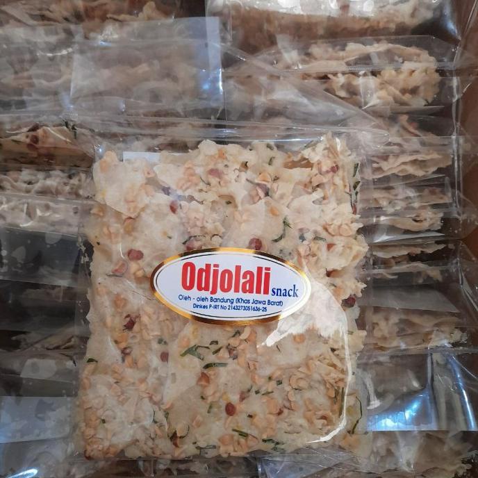 

Rempeyek Kacang Tanah Peyek Gurih Garing Tidak Keras Oleh Oleh Bandung