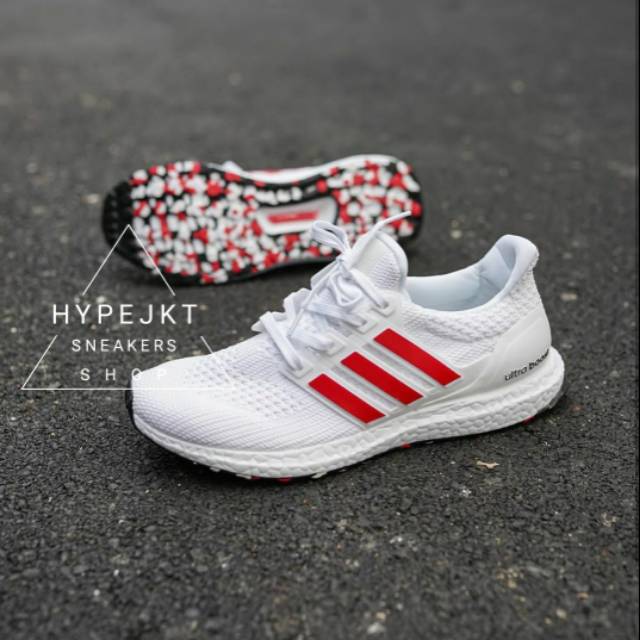 adidas ultra boost 4.0 cloud white active red