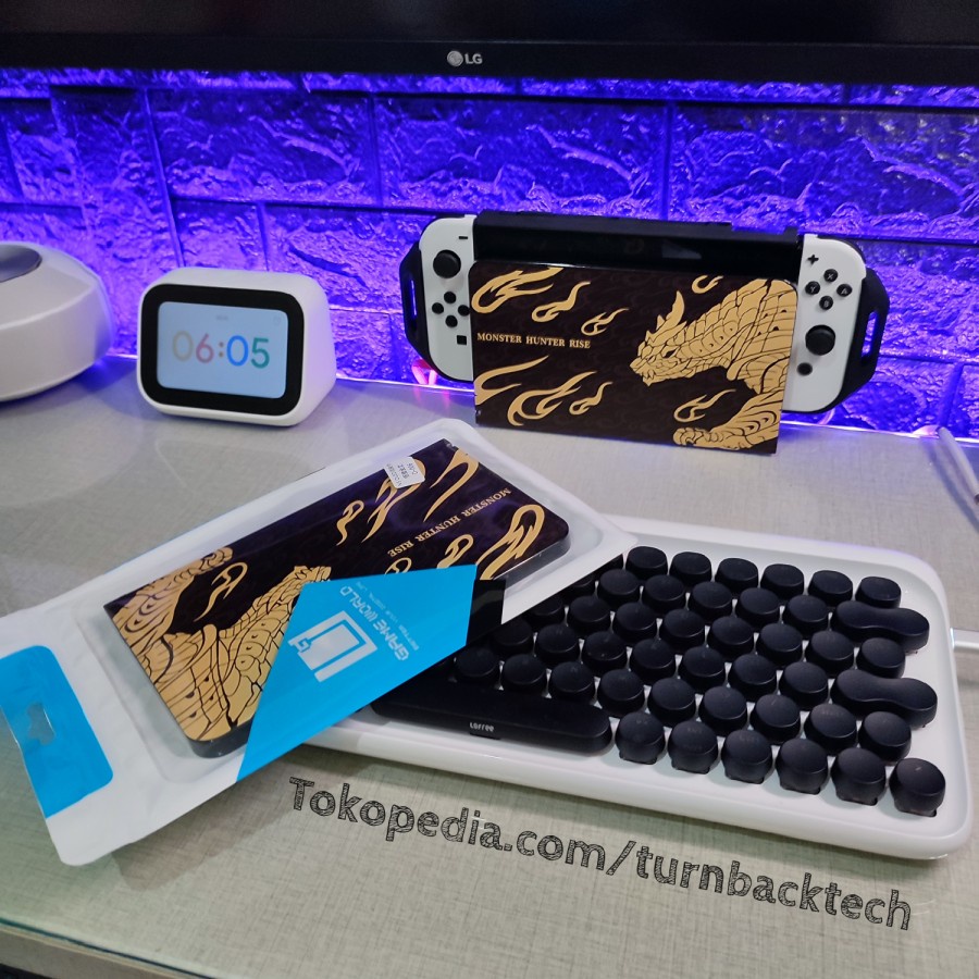 UOGO case casing cover Dock Nintendo Switch OLED Monster Hunter