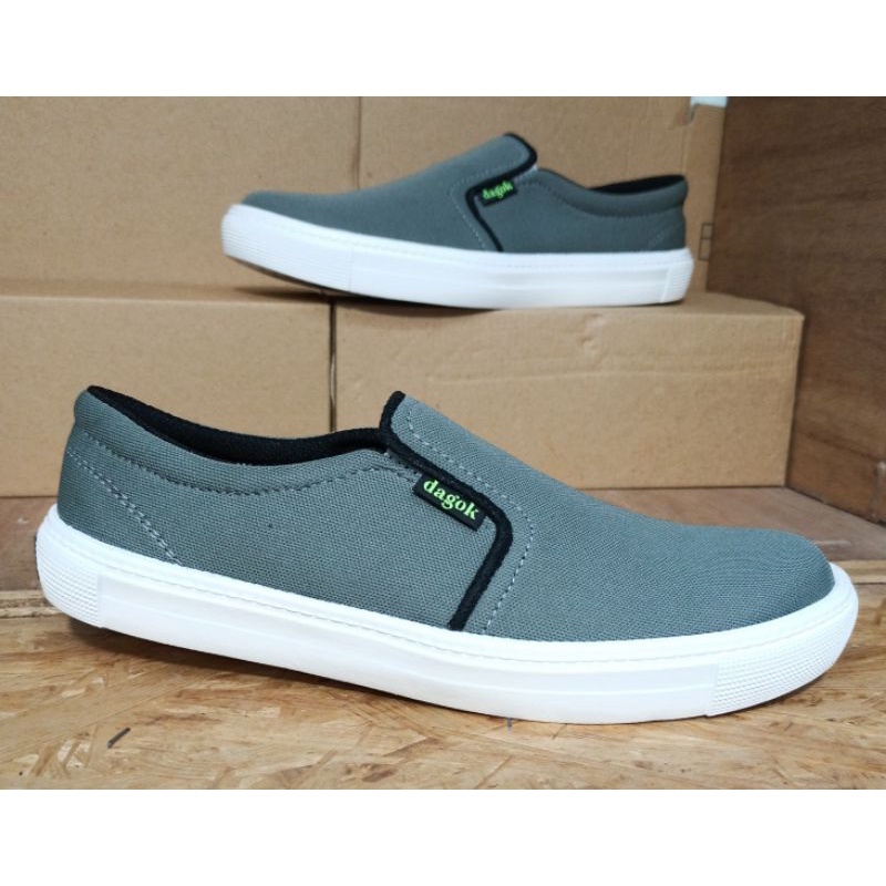 sepatu kasual slip on pria sepatu dagok