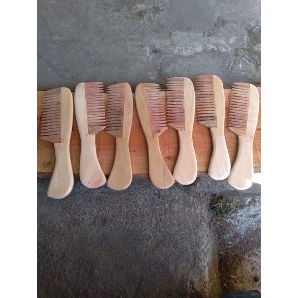 Sisir Kayu/ Wooden Comb/ Sisir Kayu Gagang/Sisir Rambut