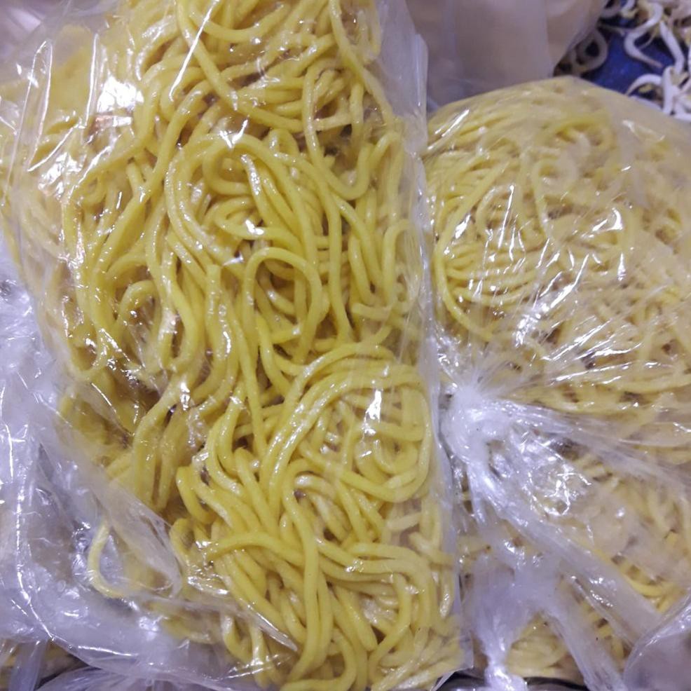 

Terbaru Mie Kuning Basah 500 g