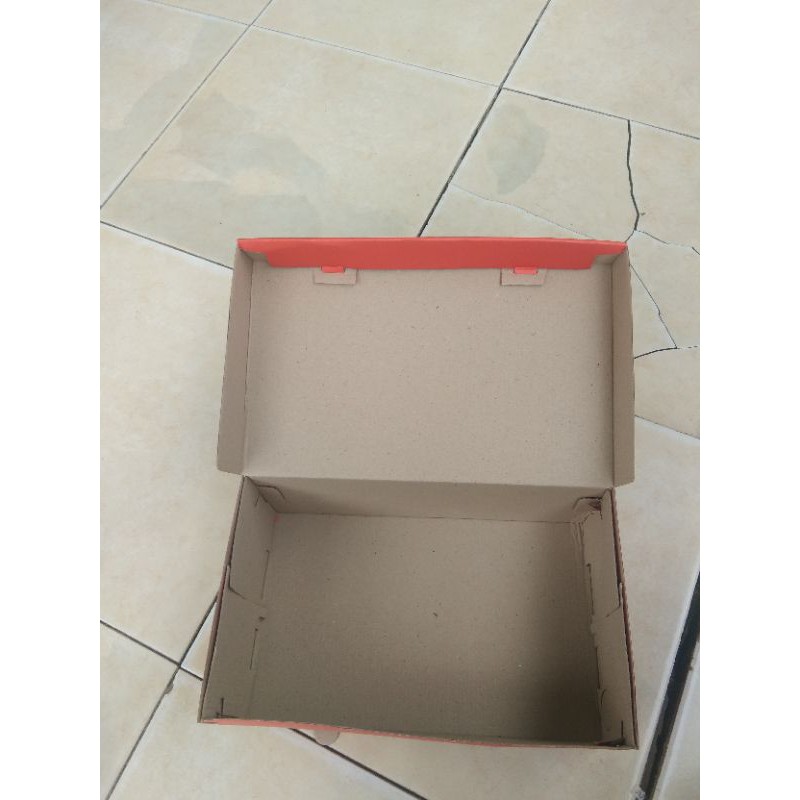 box/dus sepatu converse min order 10 pcs