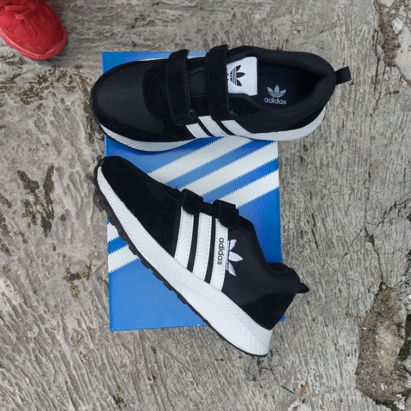 SEPATU SEKOLAH ADIDAS TABUNG PEREKAT SOZE 32-43