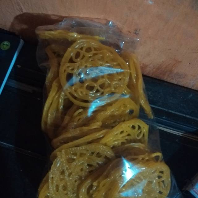 kerupuk mie mentah
