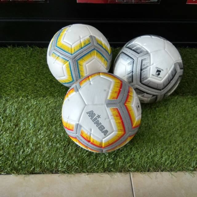Bola sepak original minsa