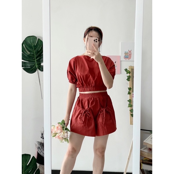 Micko Short Set / 1 Set Atasan Crop + Celana Kantong Modis