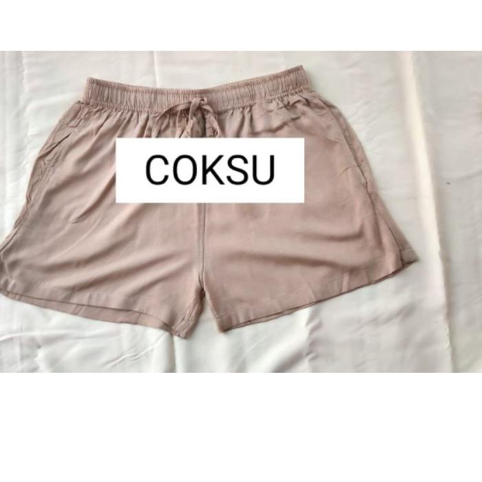 ㆃ Celana Pendek Santai Wanita Uniqlo / Hotpant Rayon Uniqlo ↶