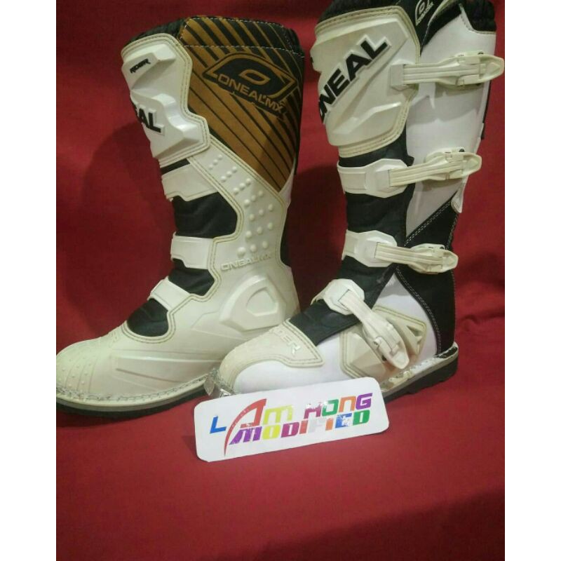 Sepatu oneal rider