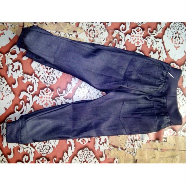 Celana jeans anak