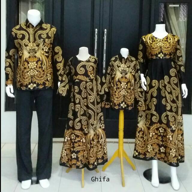 COUPLE GAMIS KELUARGA