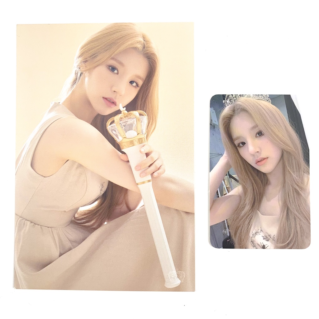 [sharing] LOONA LIGHTSTICK 1st Anniversary - Photocard & Postcard Benefit