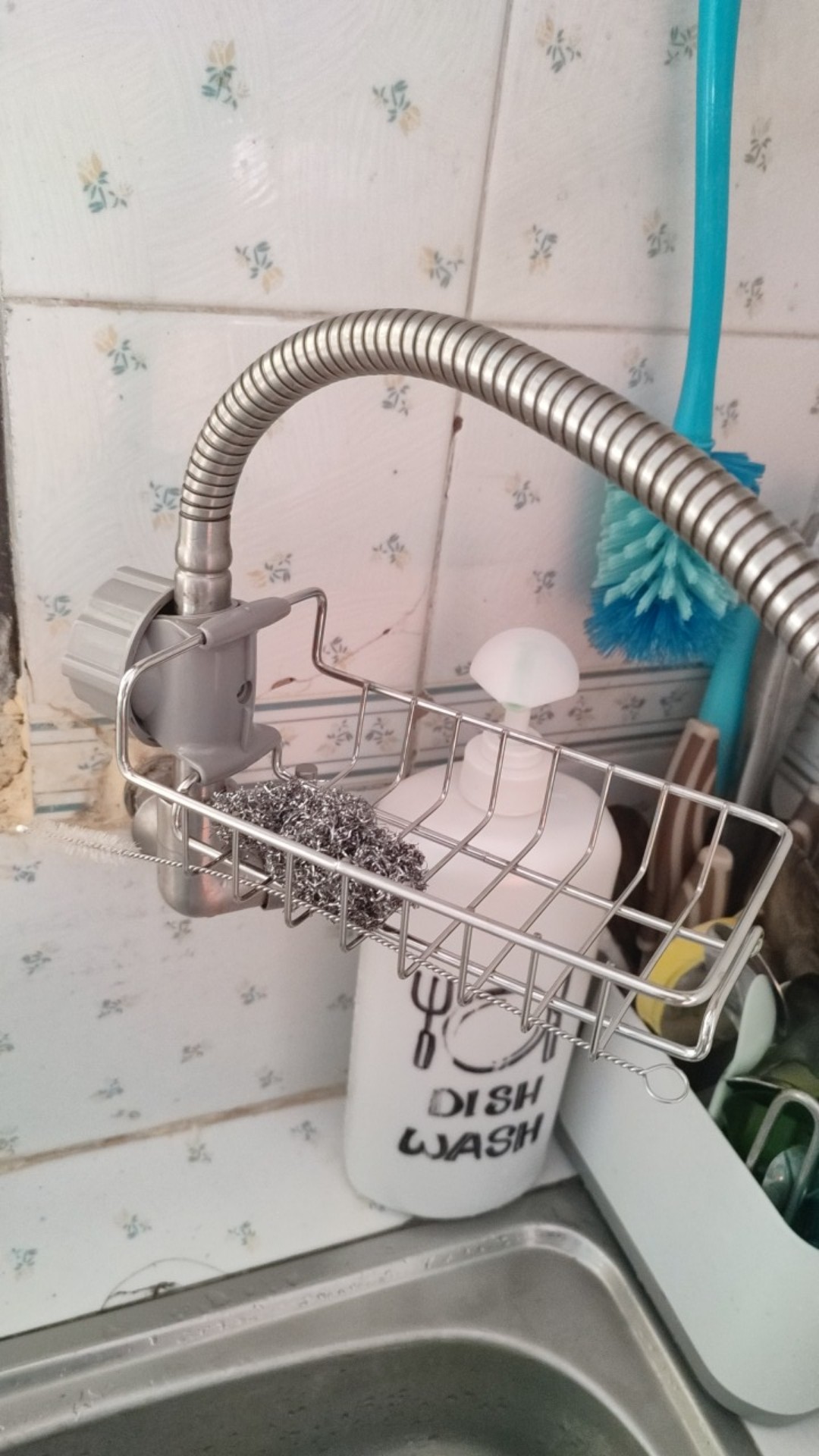 Rak Gantungan Barang & Sabun Keran Air Peralatan Dapur