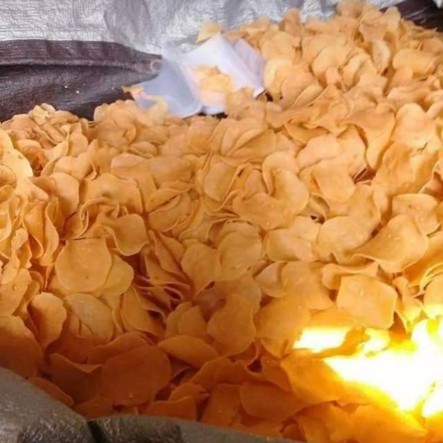 

Krupuk slondok pedas manis kemasan 250 gram, renyah gurih kriuk