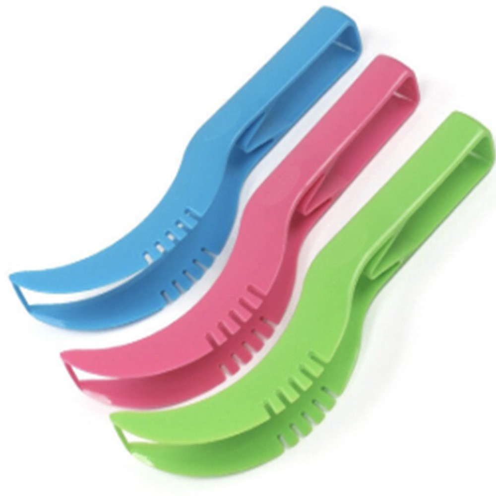 Pisau Alat Pemotong Semangka Plastik Watermelon Cutter Slicer