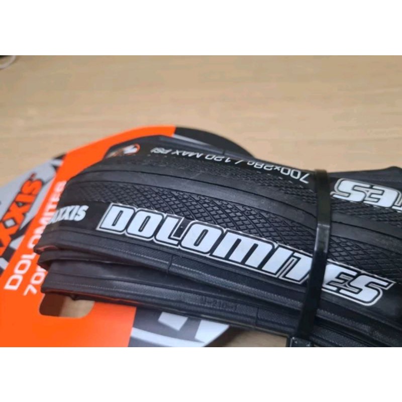 Ban Luar Tire Maxxis Dolomites 700 x 28 C Road Bike 700c 28c Kevlar Foldable 120 psi  sepeda balap roadbike maxis 700c 28c