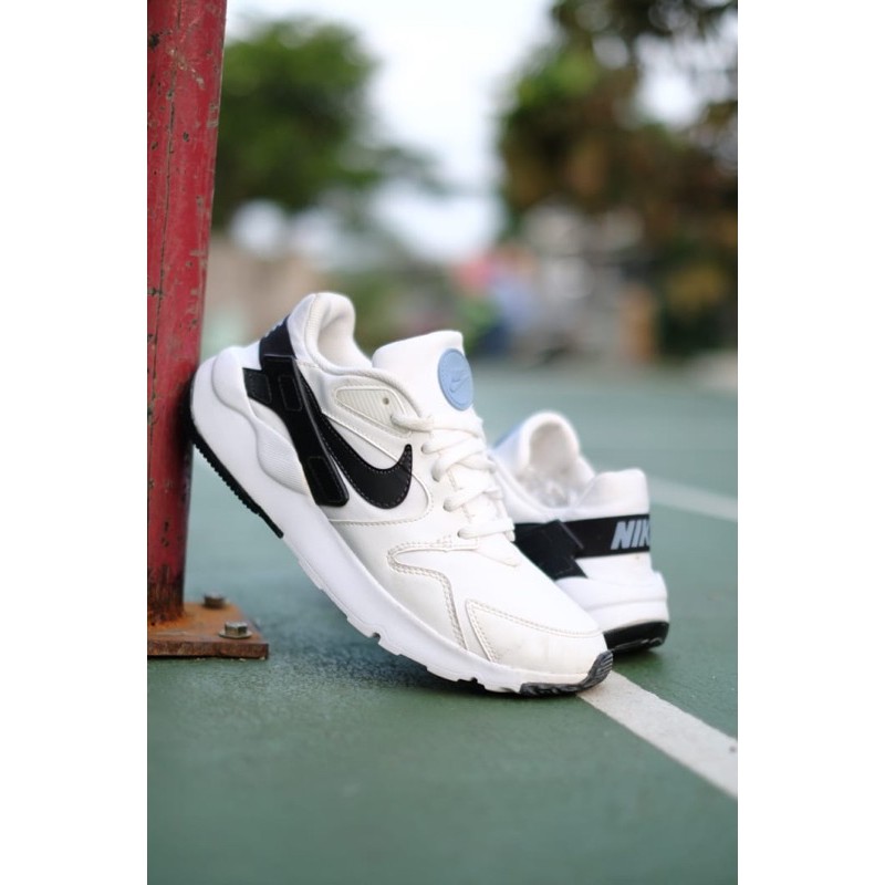 Nike LD huarache white cream black original