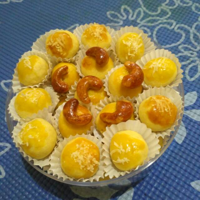 

Kue nastar keju