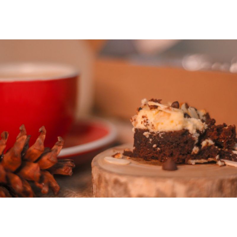 

Brownies Cream Cheese Almond Large