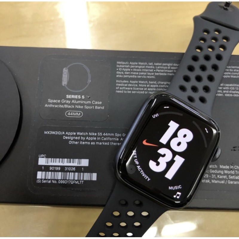 apple watch series 5 nike anthracite