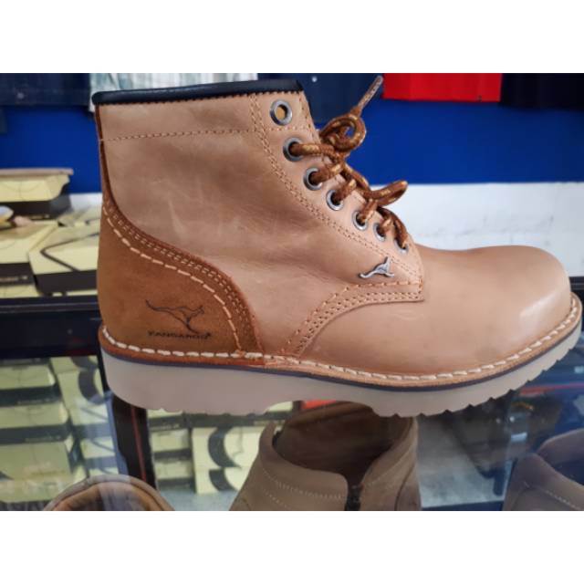 Sepatu Pria Kangaroo