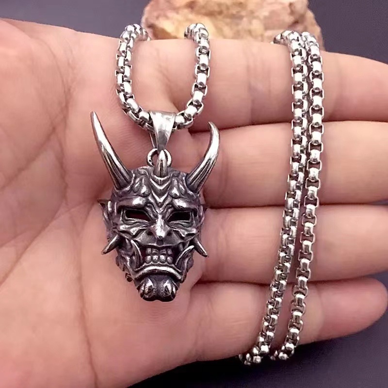 Kalung Rantai Dengan Liontin Tengkorak Bahan Metal Gaya Retro Untuk Pria