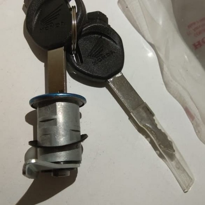 Kunci Kontak Set Supra X 125 Honda AHM 35010-KTM-850 de0