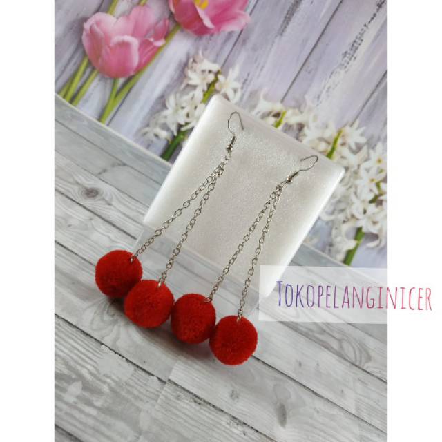 Anting Juntai Fashion Pompom Cherry /Anting Hijab atau Giwang - KERABU JUNTAI By Tokopelanginicer