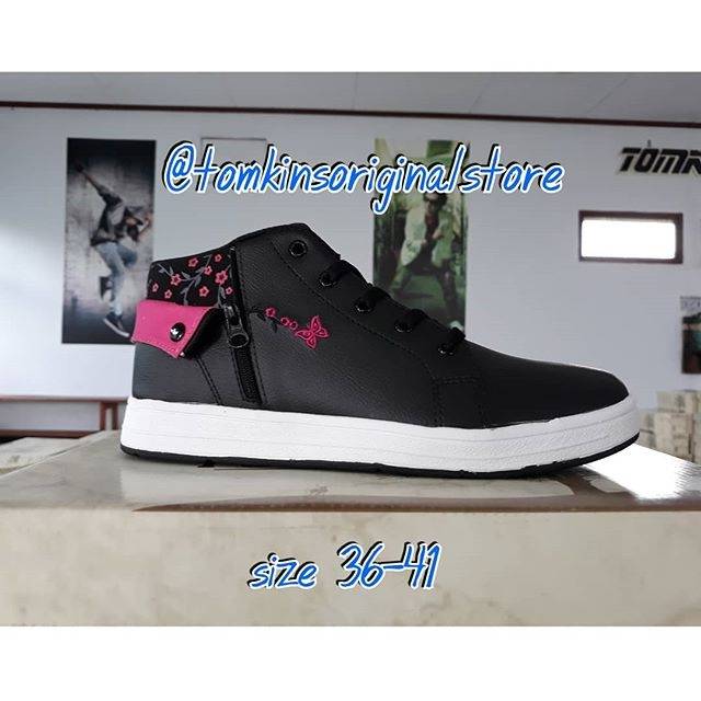 Sepatu sneakers Tomkins Missouri - Sepatu Olahraga - Sepatu Sneakers - Sepatu Lari - Sepatu Sekolah