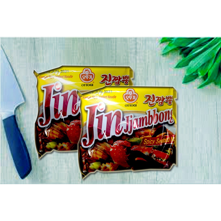 

Ottogi Jin Jjambbong | Spicy Seafood Ramyeon 진짬뽕