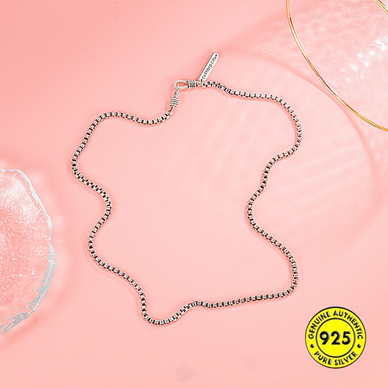 Kalung Rantai Dengan Liontin Tulisan Thai Warna Silver Vintage Untuk Unisex / Pria / Wanita